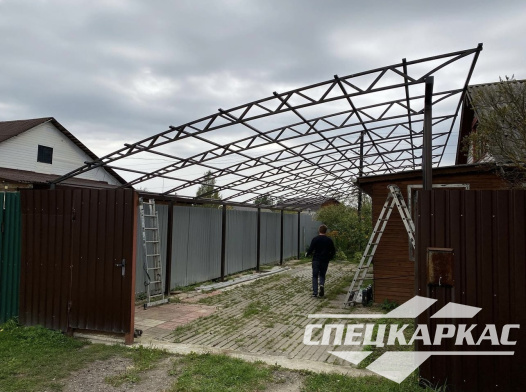 Односкатный навес из поликарбоната для автомобилей №95 - фото 1902